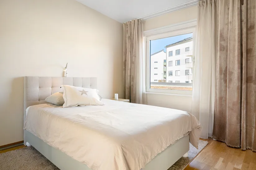 Radhus, Löjtnantsvägen 21, Barkarbystaden, Järfälla