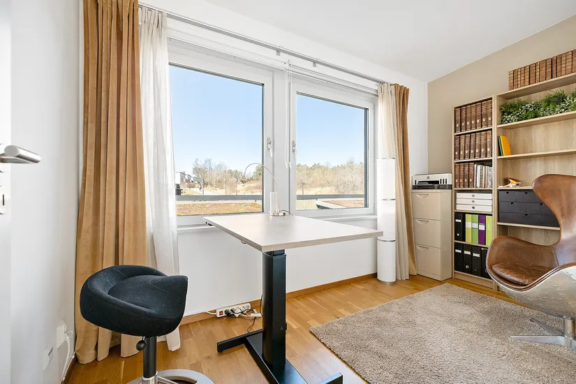 Radhus, Löjtnantsvägen 21, Barkarbystaden, Järfälla