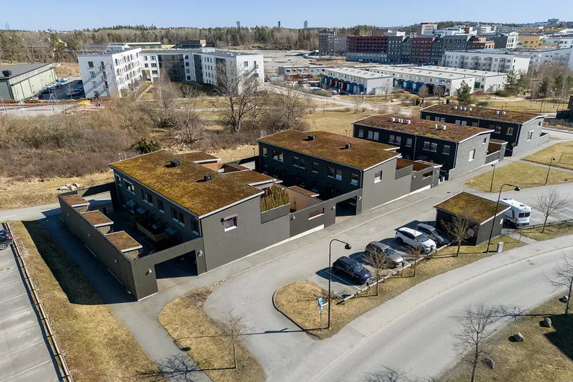 Radhus, Löjtnantsvägen 21, Barkarbystaden, Järfälla