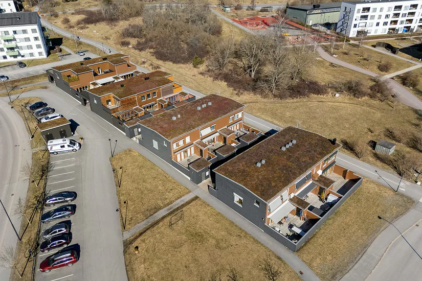 Radhus, Löjtnantsvägen 21, Barkarbystaden, Järfälla