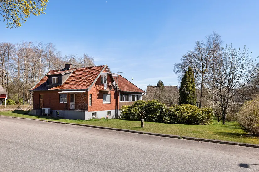 Villa, Gamla Hallandsvägen 12, Örkelljunga