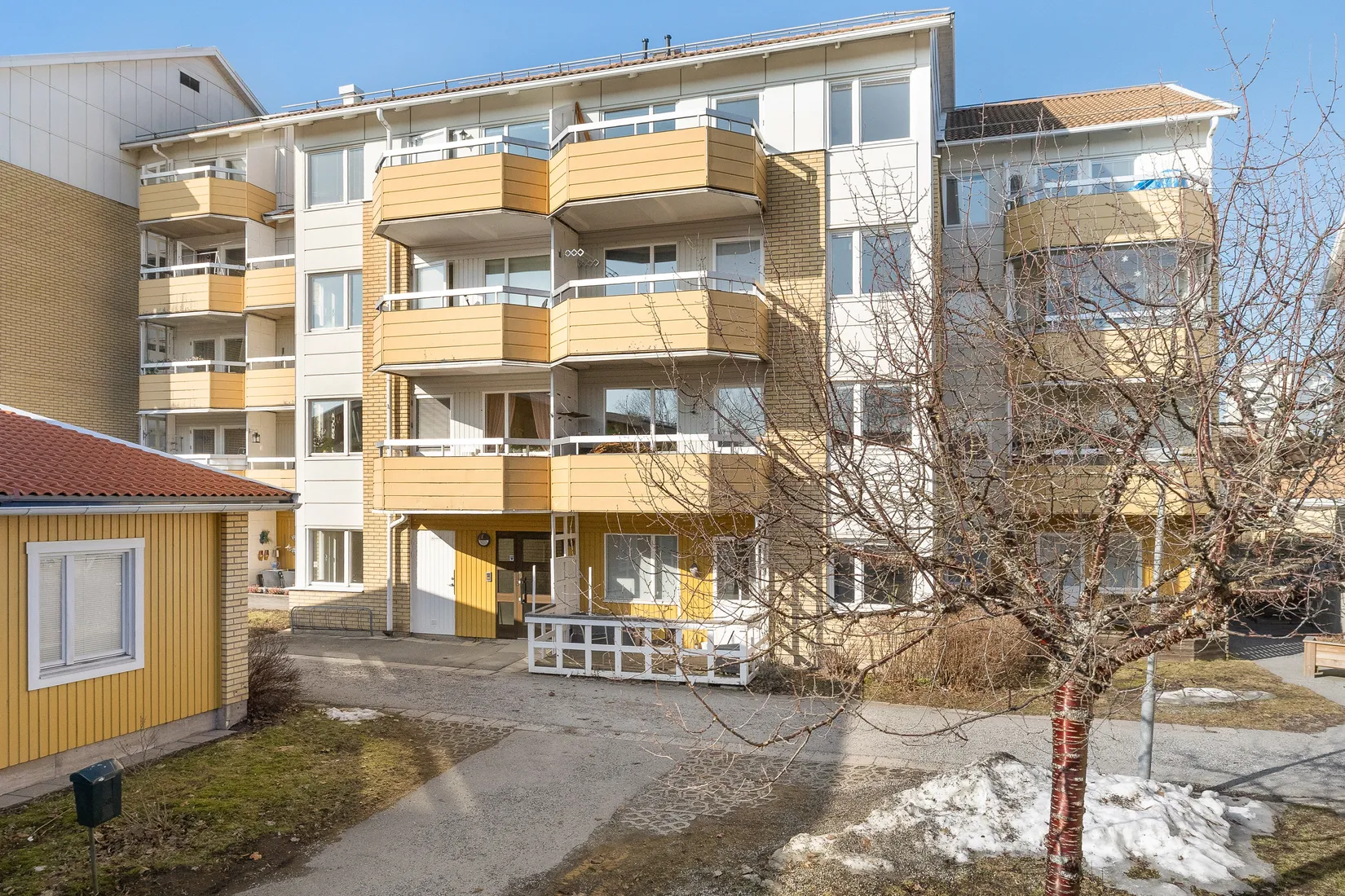 Bostadsrätt, Luffarbacken 6, Centralt, Österåker