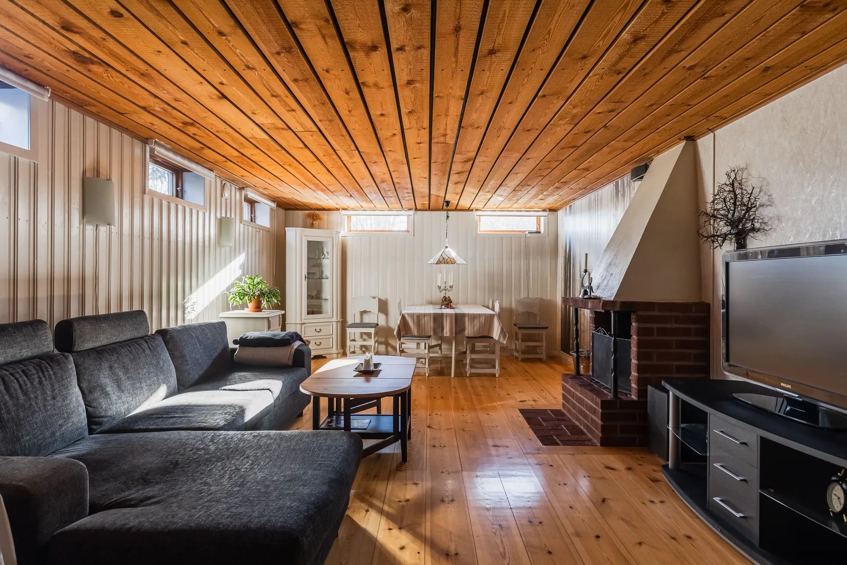 Villa, Film kyrkby 115, Östhammar