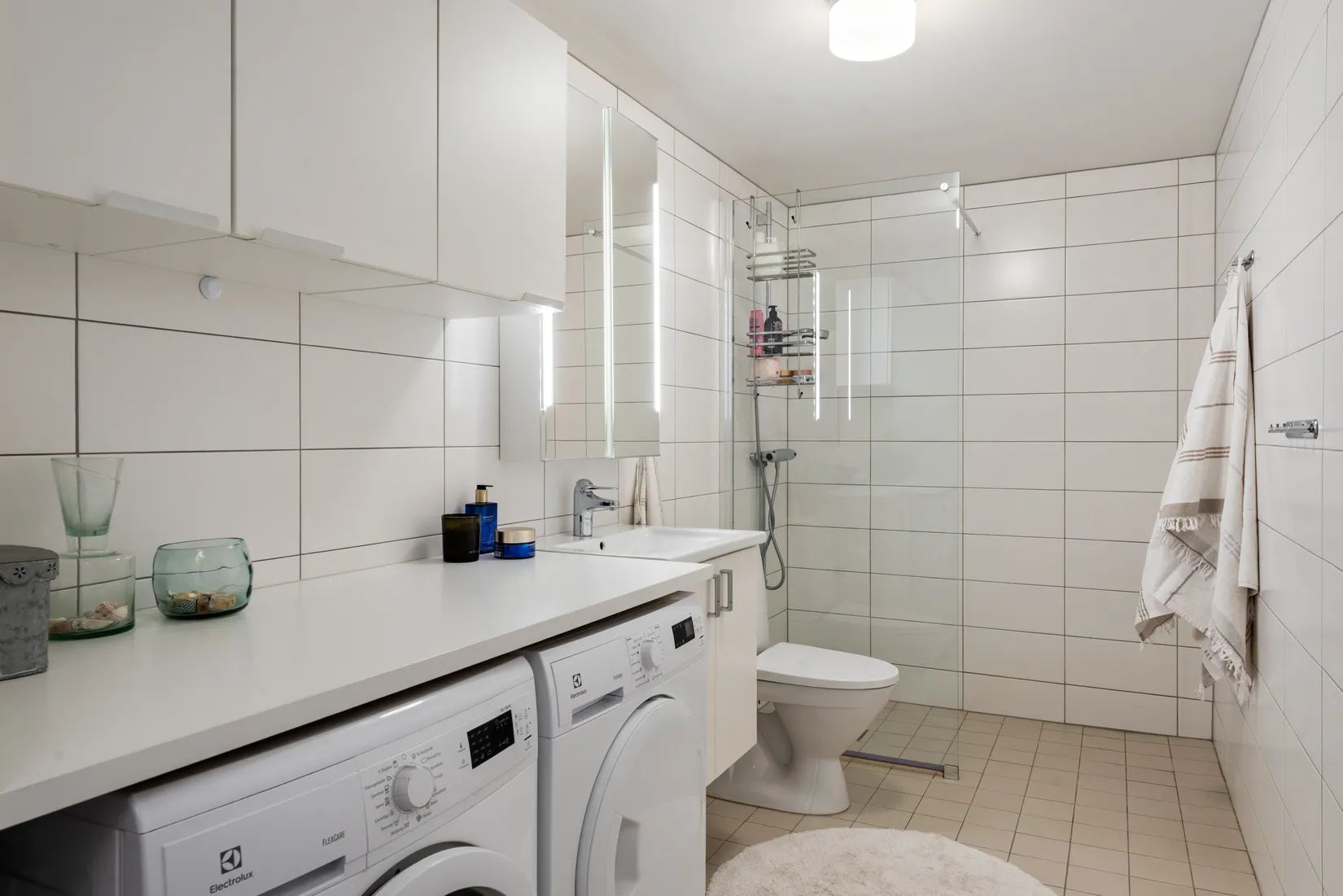 Bostadsrätt, Källtorpsvägen 3, högst upp i huset!, Näsbypark, Täby