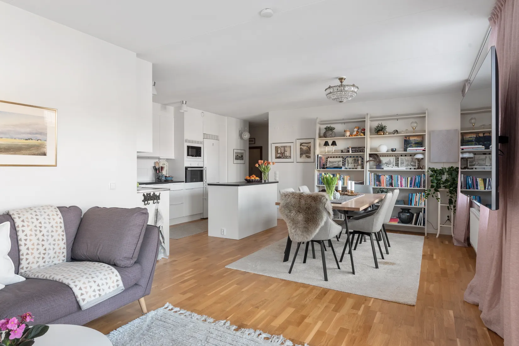 Bostadsrätt, Källtorpsvägen 3, högst upp i huset!, Näsbypark, Täby