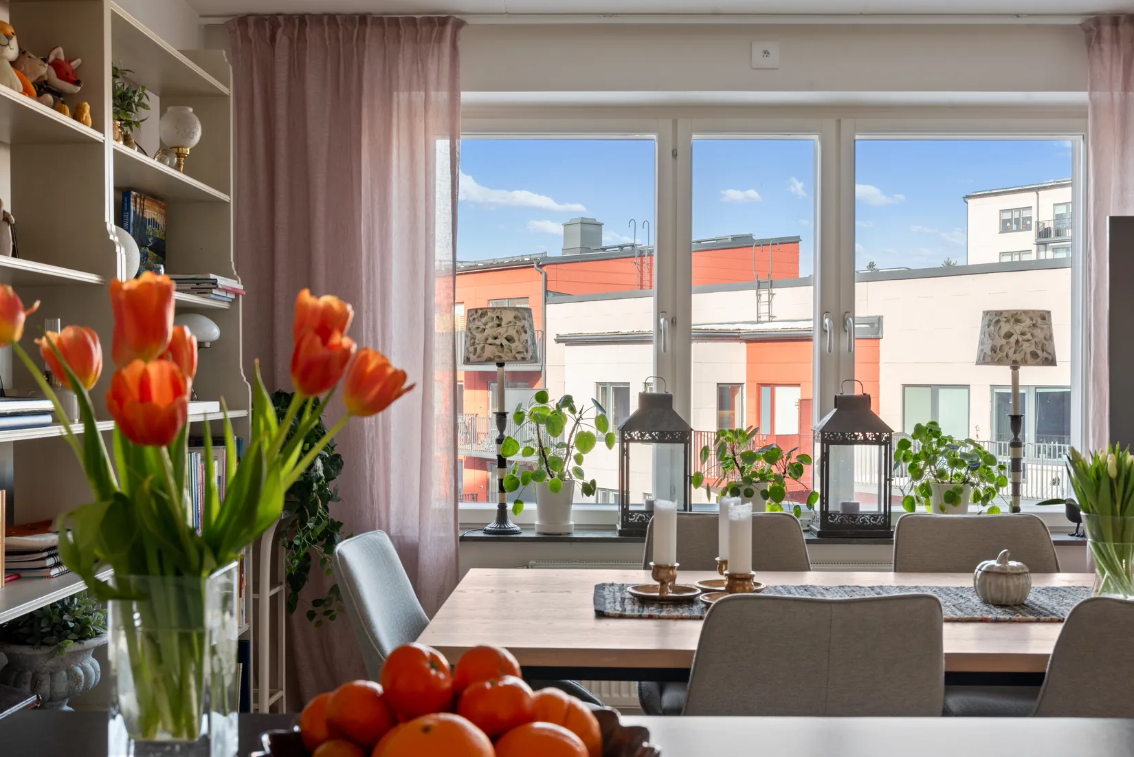 Bostadsrätt, Källtorpsvägen 3, högst upp i huset!, Näsbypark, Täby