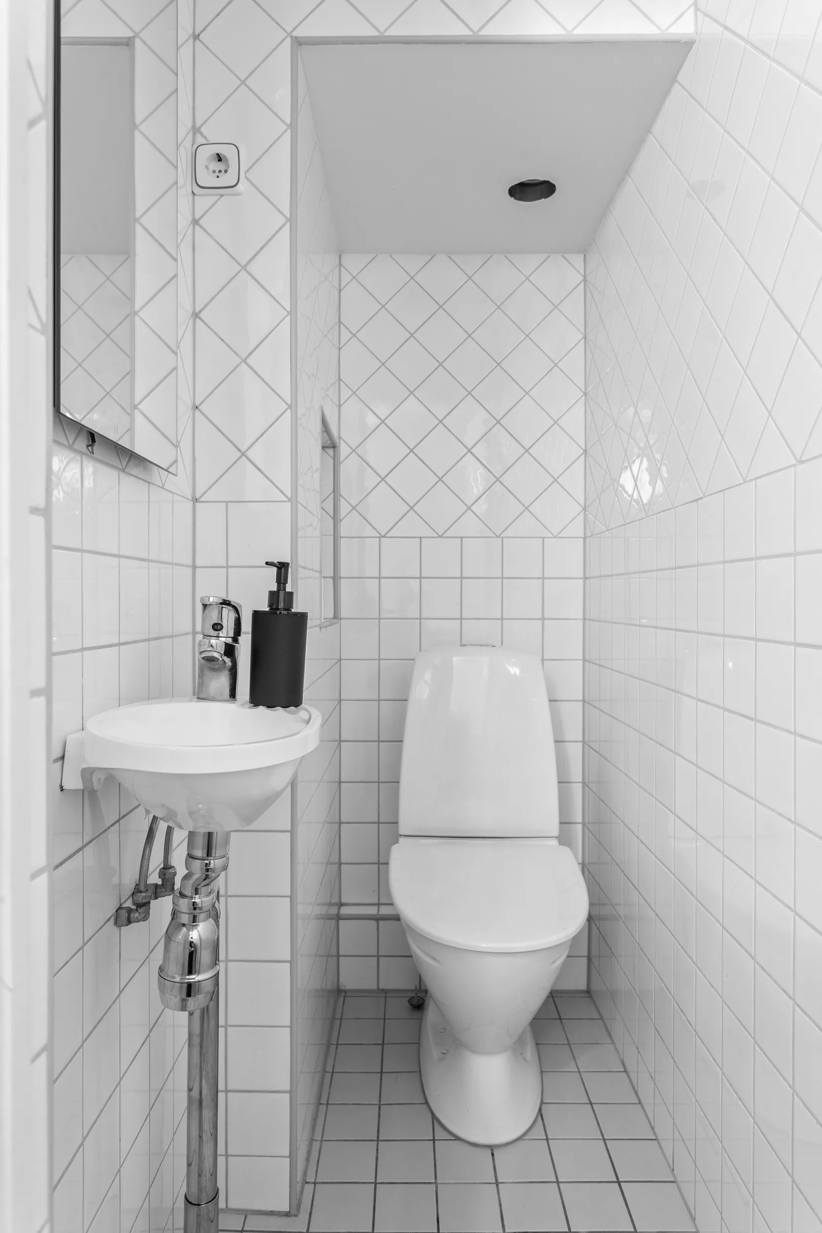 Villa, Love Almqvists väg 15, Fågelsången, Sollentuna