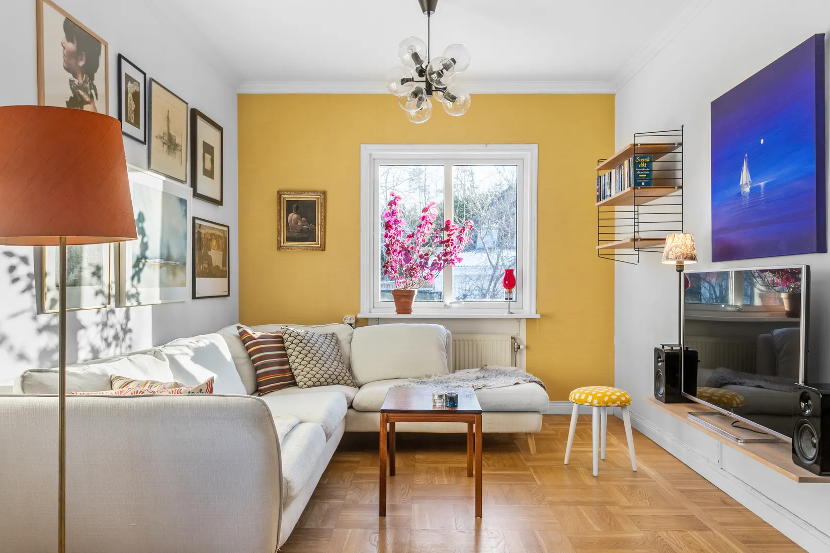 Villa, Love Almqvists väg 15, Fågelsången, Sollentuna