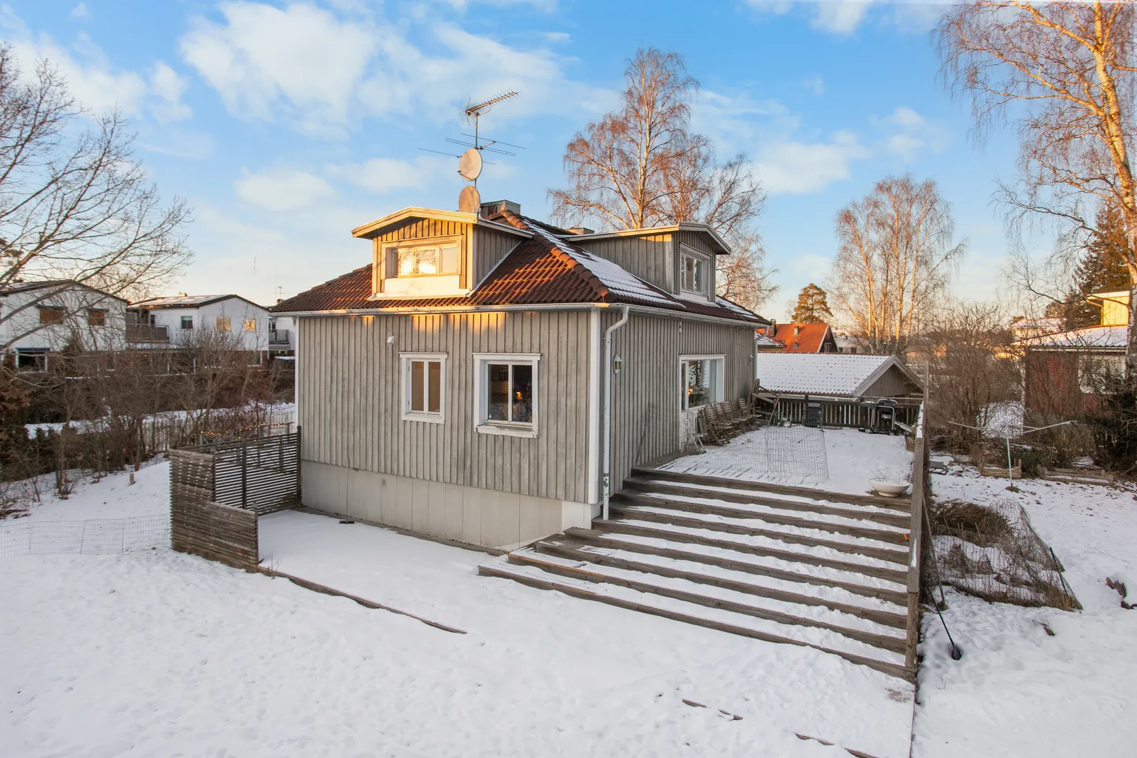 Villa, Love Almqvists väg 15, Fågelsången, Sollentuna