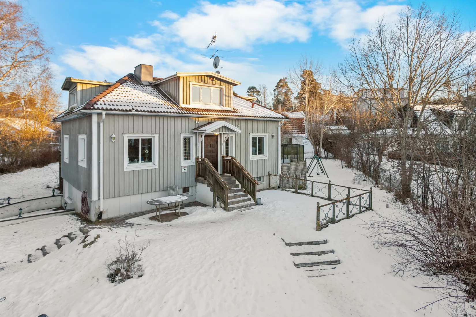 Villa, Love Almqvists väg 15, Fågelsången, Sollentuna