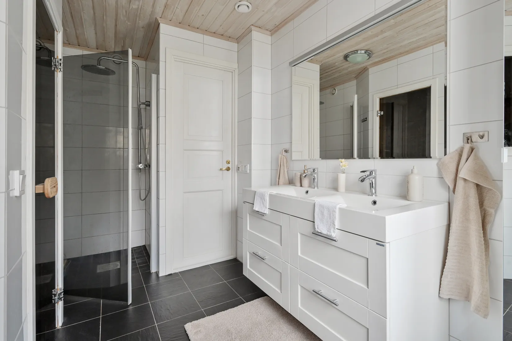 Villa, Karlbergsvägen 4, Folkparksområdet, Upplands Väsby