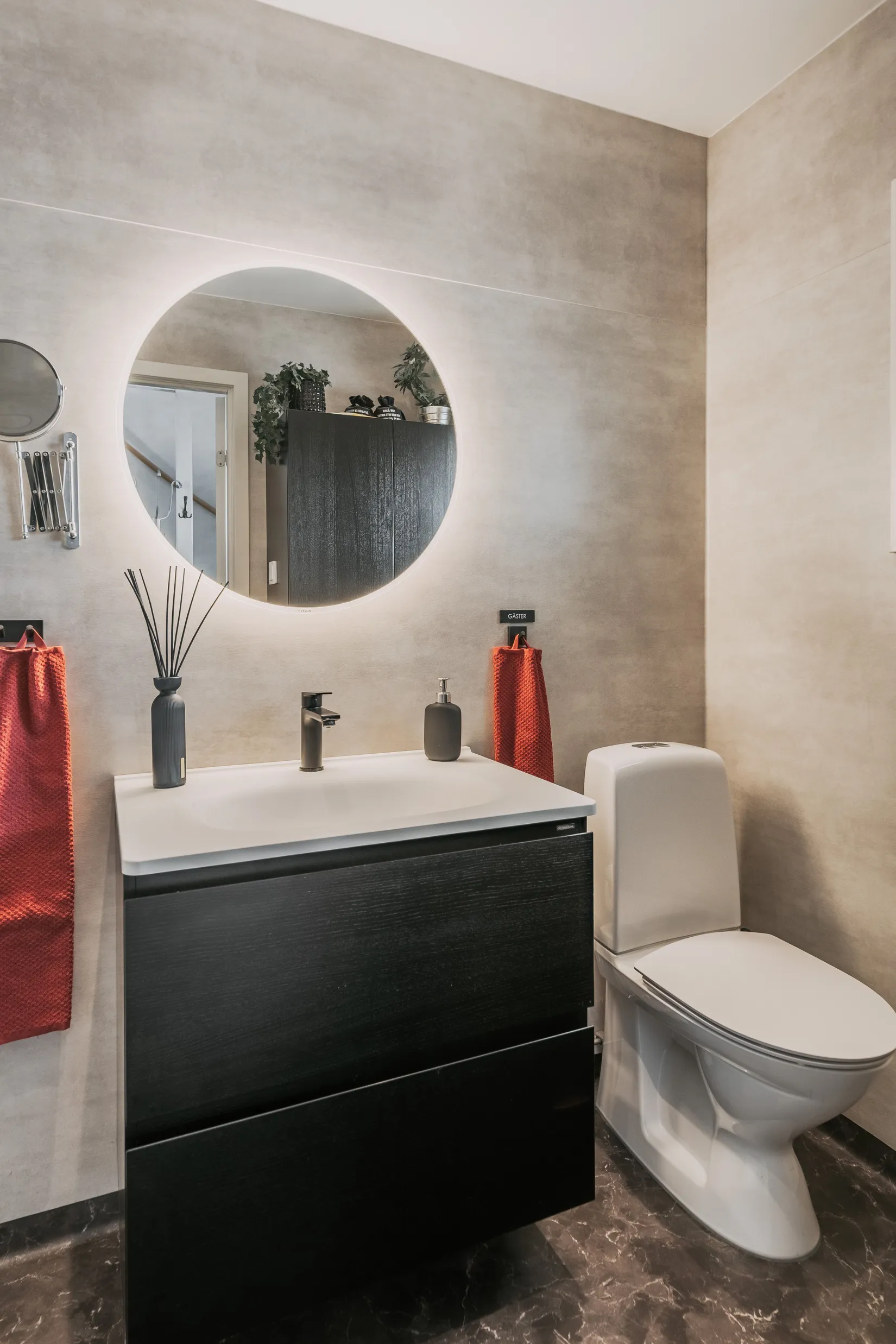 Villa, Tivedsgatan 20, Ladukärr, Mariestad