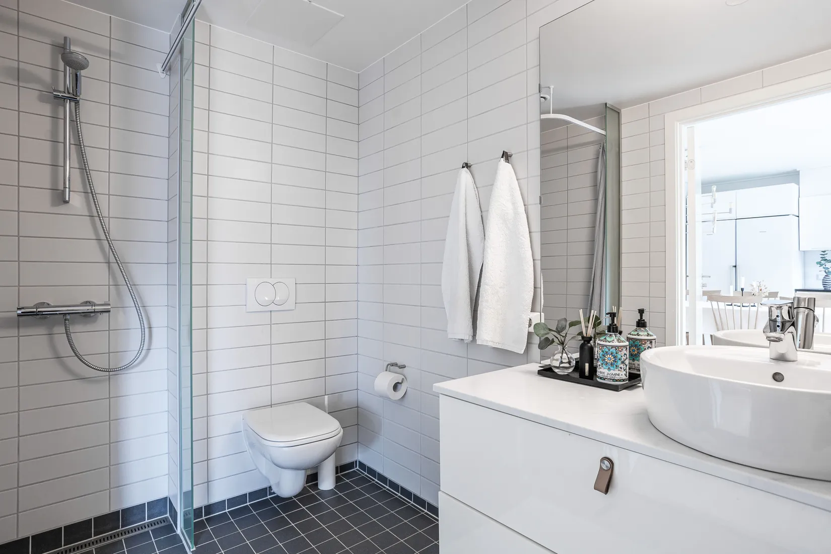 Bostadsrätt, Radhus, Åkerhielms väg 21, Valsjöskogen Margretelund, Österåker