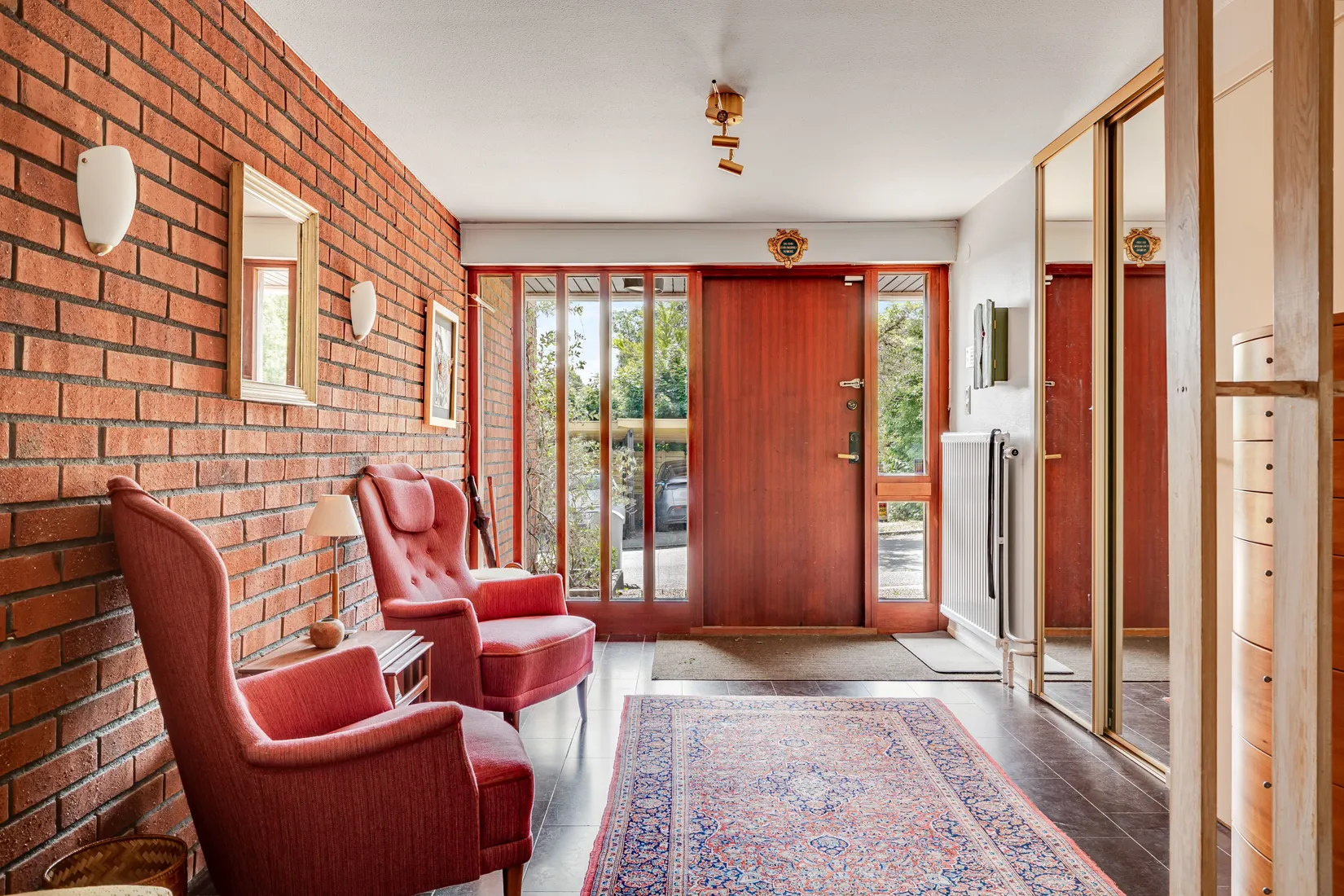 Radhus, Rosenhällsvägen 29, Centralt Öster, Nyköping