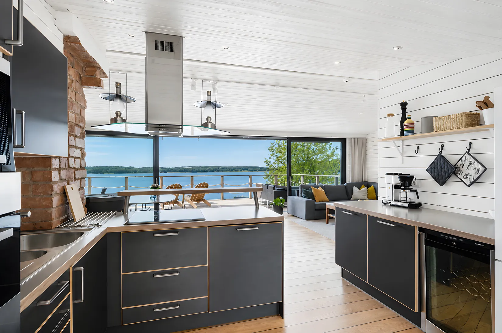 Villa, Ådö skogsväg 10, Ådö, Upplands-Bro