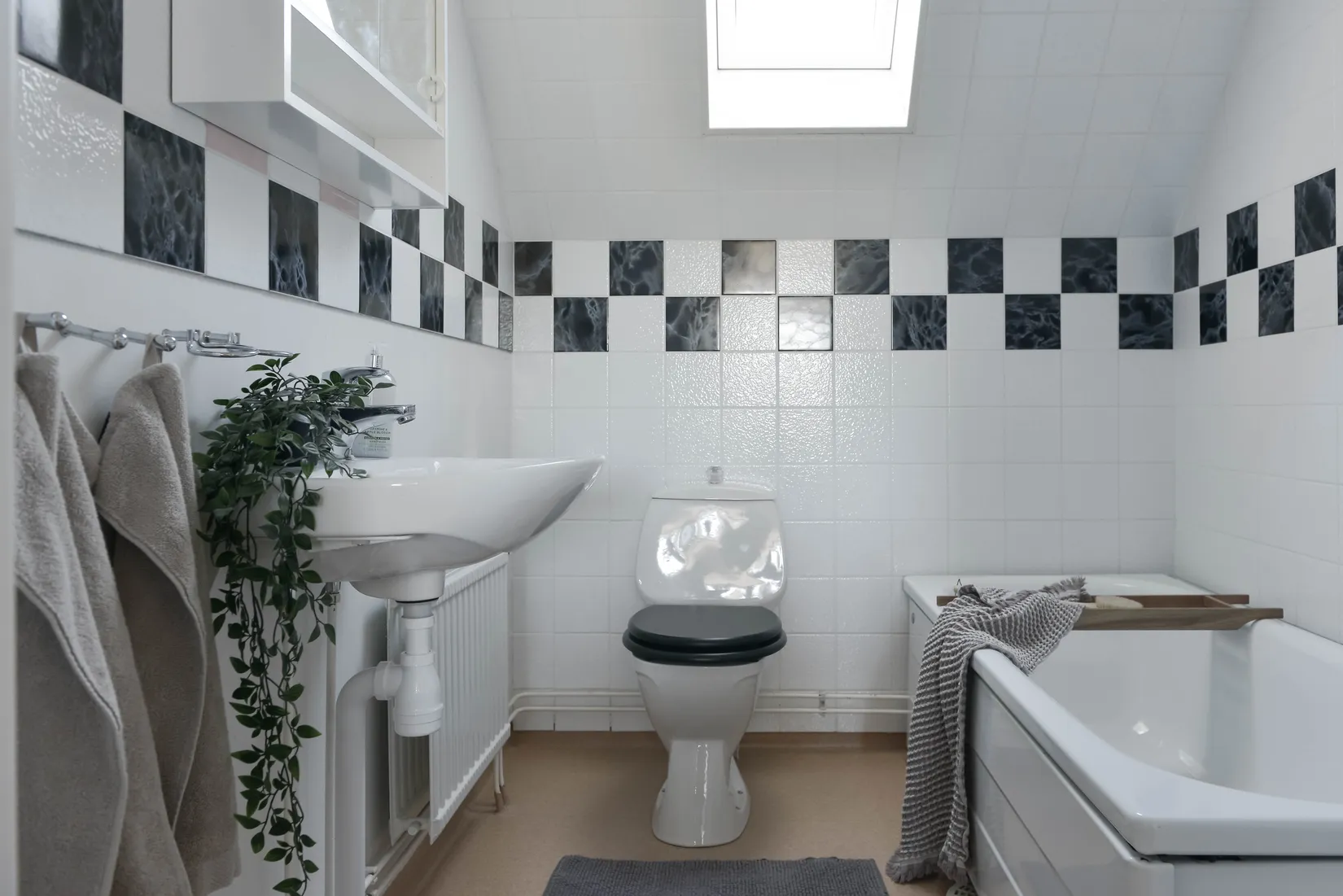 Bostadsrätt, Radhus, Blåklocksvägen 32, Gustavsborg/Hällby, Eskilstuna