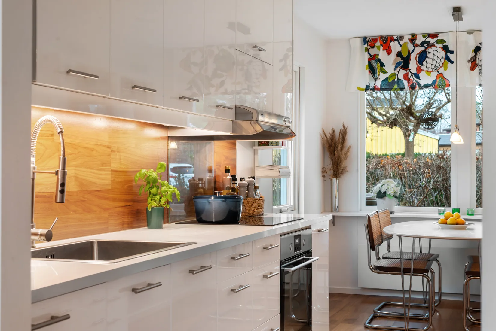 Villa, Radhus, Kopparvägen 82, Skarpäng, Täby