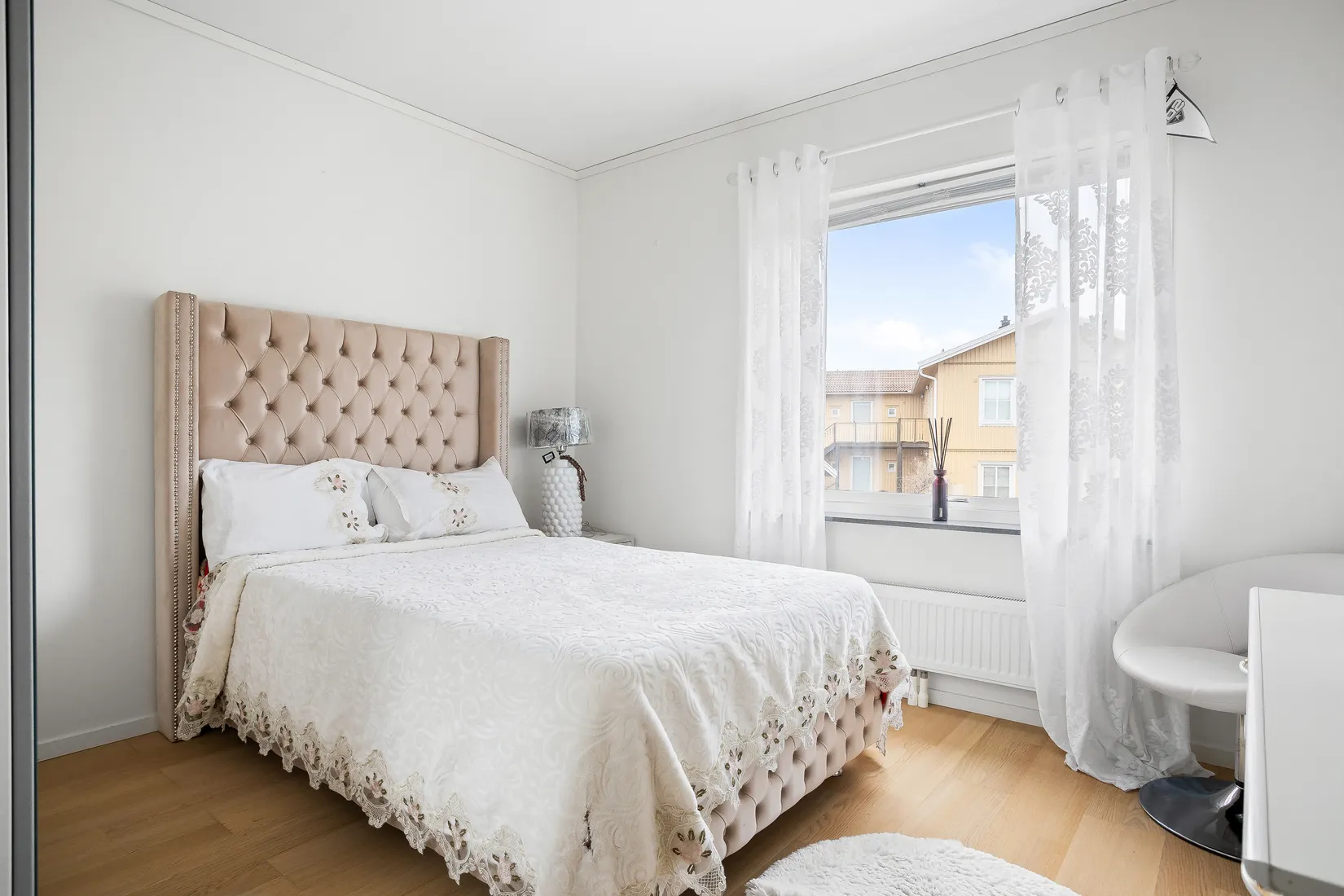 Radhus, Gärdesvägen 1 D, Väppeby äng, Håbo