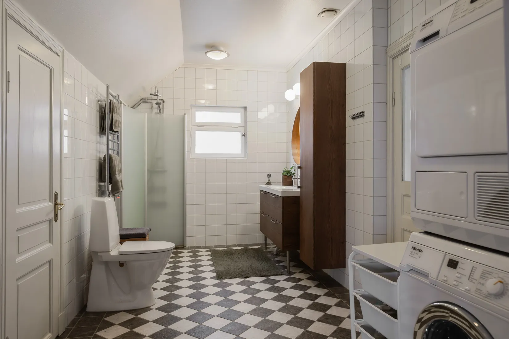 Villa, Slottsgatan 7, Centralt, Nyköping