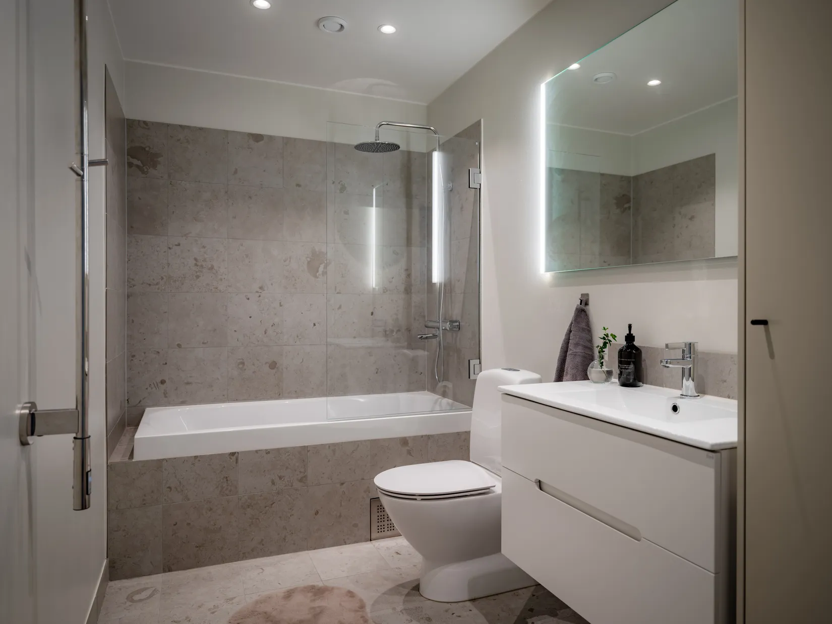 Bostadsrätt, Furusundsgatan 21B, Gärdet, Stockholm