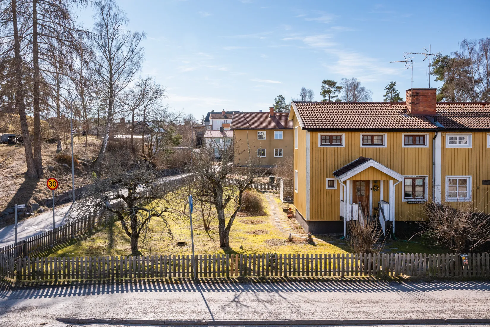 Villa, Radhus, Bergslagsvägen 61A, Svälthagen, Finspång