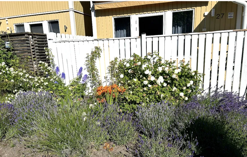 Radhus, Furuvägen 27, Gribbylund, Täby