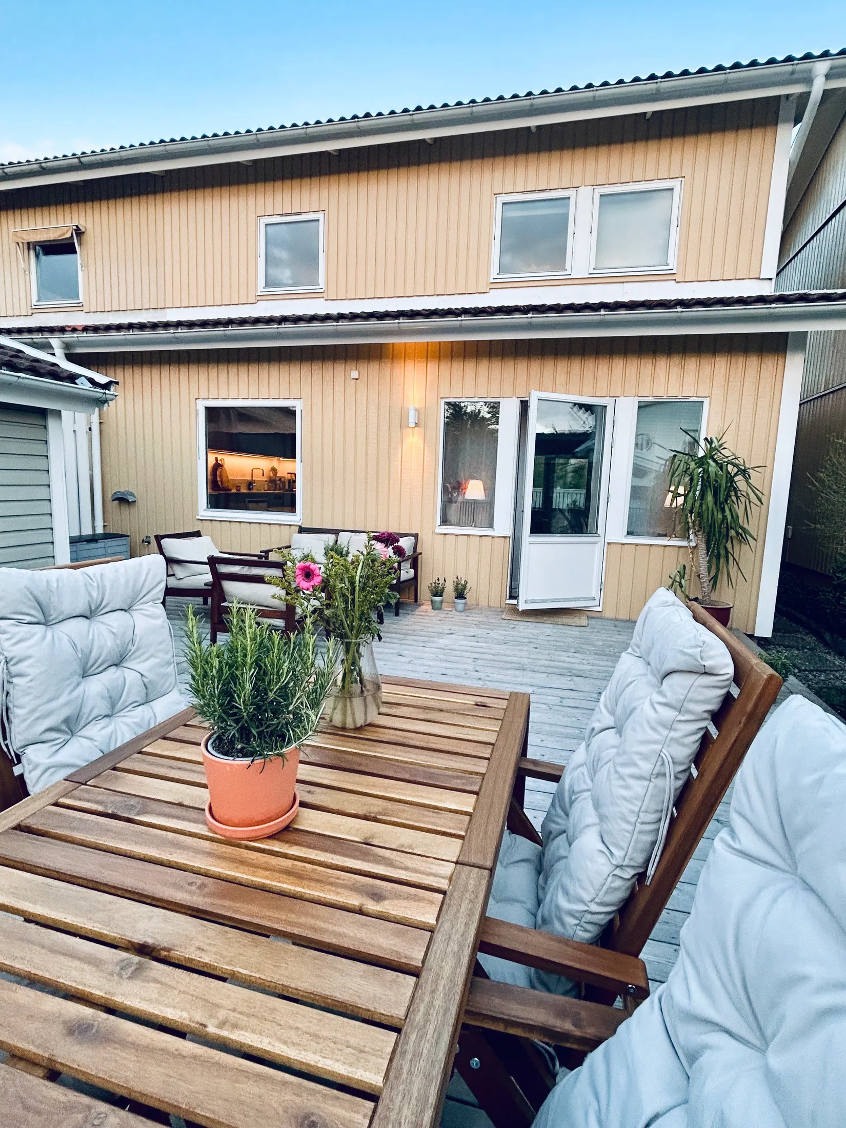Radhus, Furuvägen 27, Gribbylund, Täby