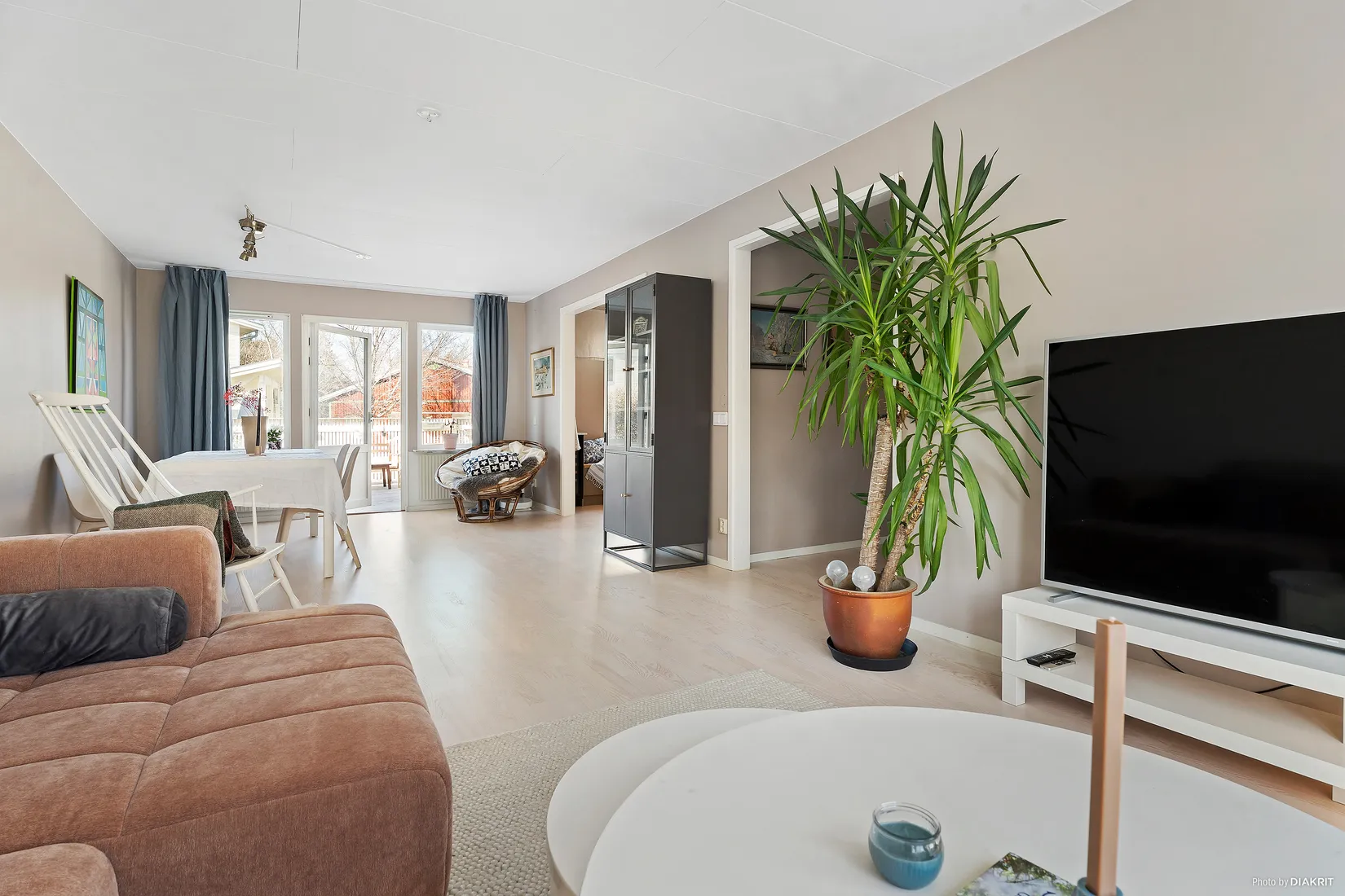 Radhus, Furuvägen 27, Gribbylund, Täby