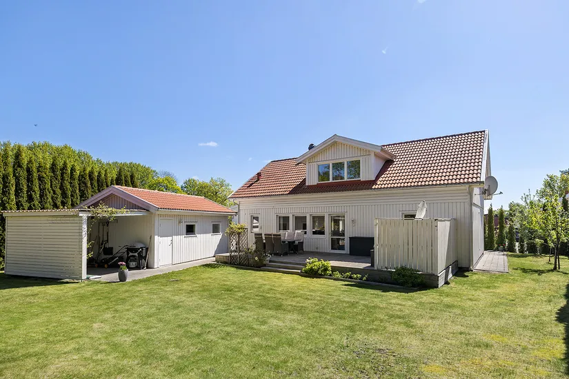 Villa, Porträttvägen 5, Järfälla