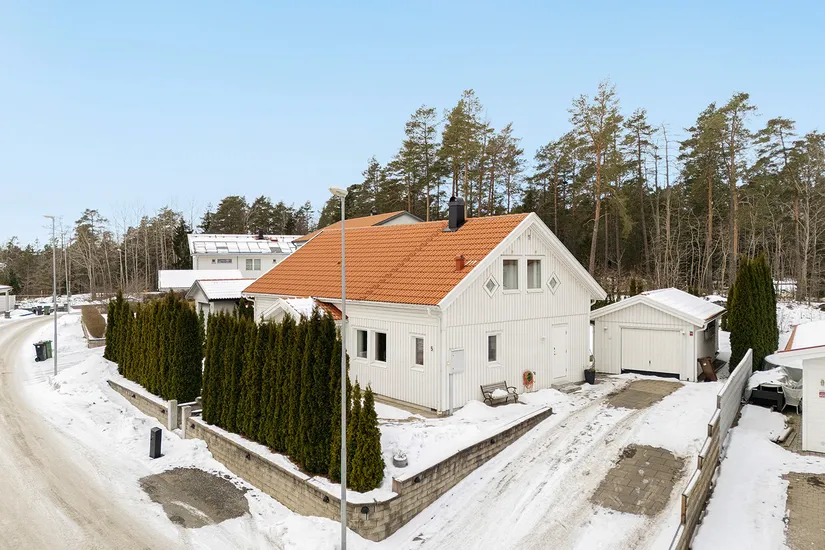 Villa, Porträttvägen 5, Järfälla