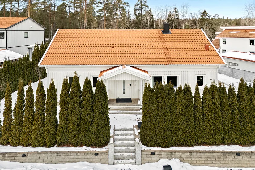 Villa, Porträttvägen 5, Järfälla