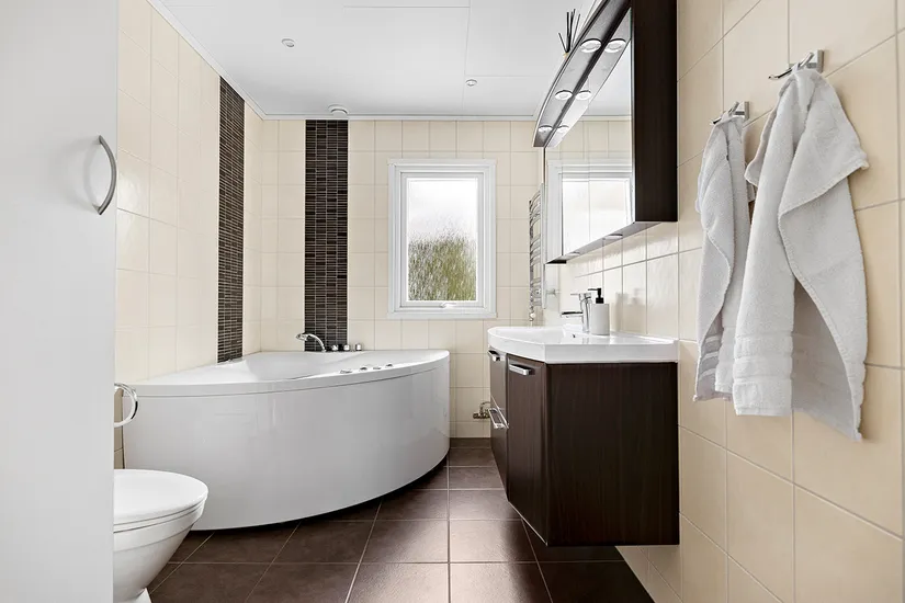 Villa, Porträttvägen 5, Järfälla