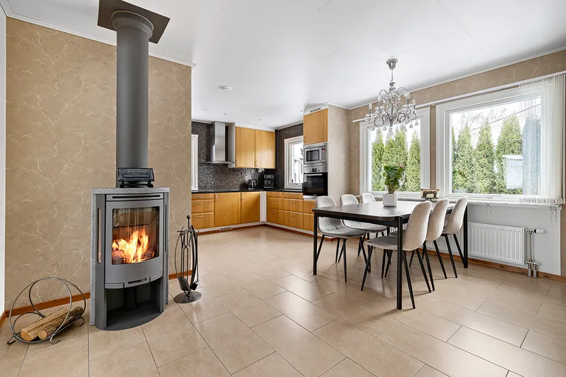 Villa, Porträttvägen 5, Järfälla