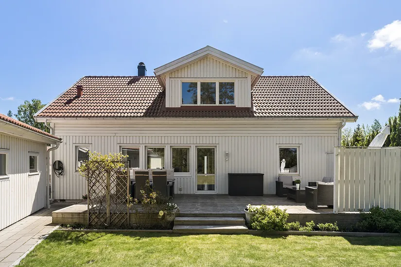 Villa, Porträttvägen 5, Järfälla