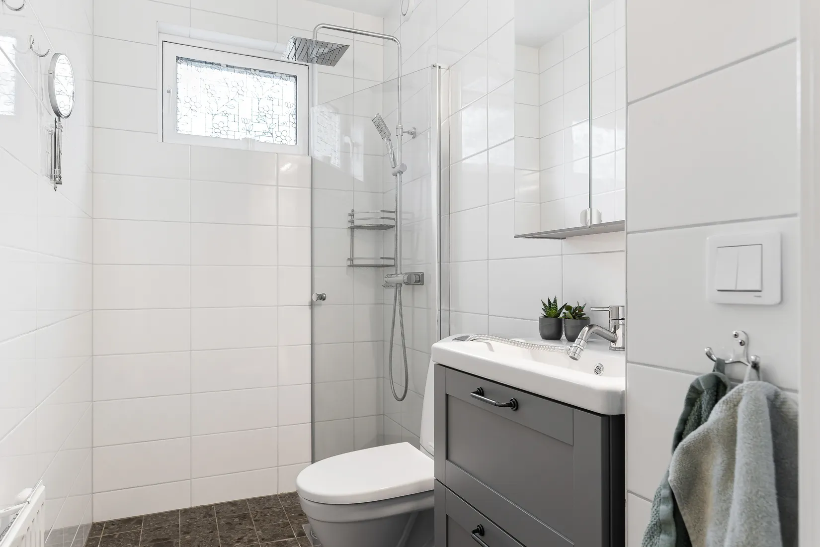 Bostadsrätt, Slottsvägen 12, Solna / Haga Norra, Solna