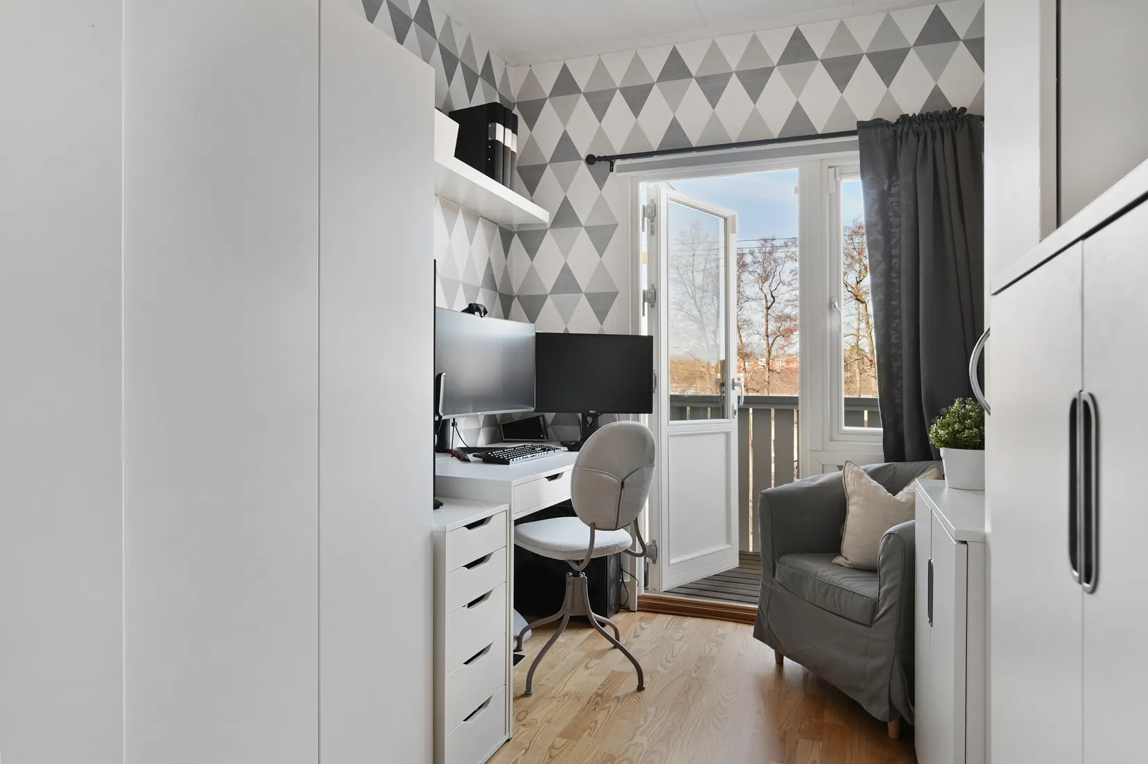 Villa, Radhus, Blåeldsvägen 120, Skälby, Järfälla