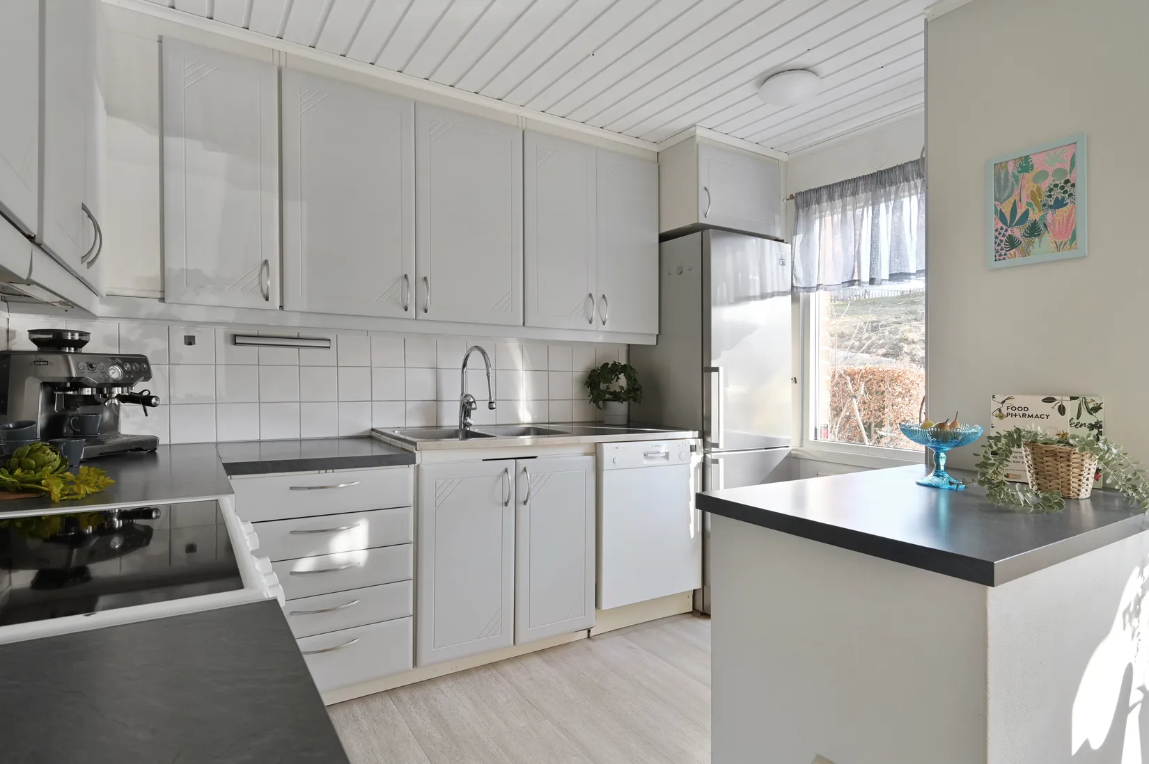 Villa, Radhus, Blåeldsvägen 120, Skälby, Järfälla