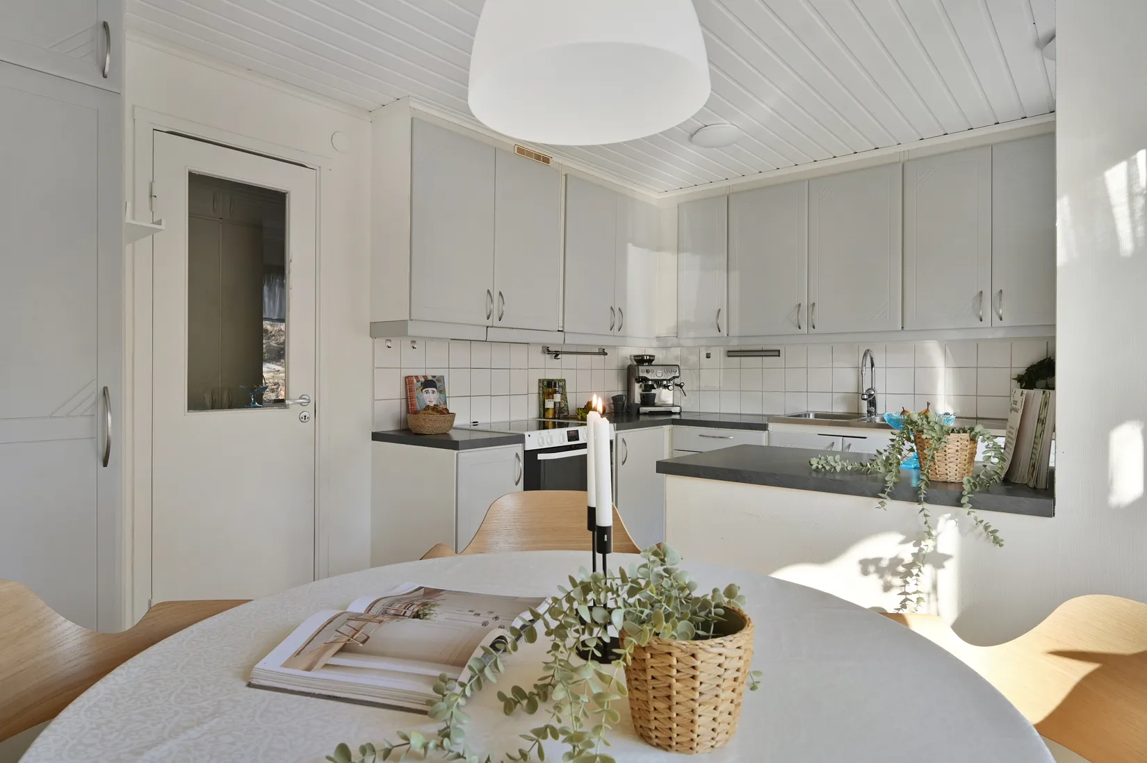 Villa, Radhus, Blåeldsvägen 120, Skälby, Järfälla