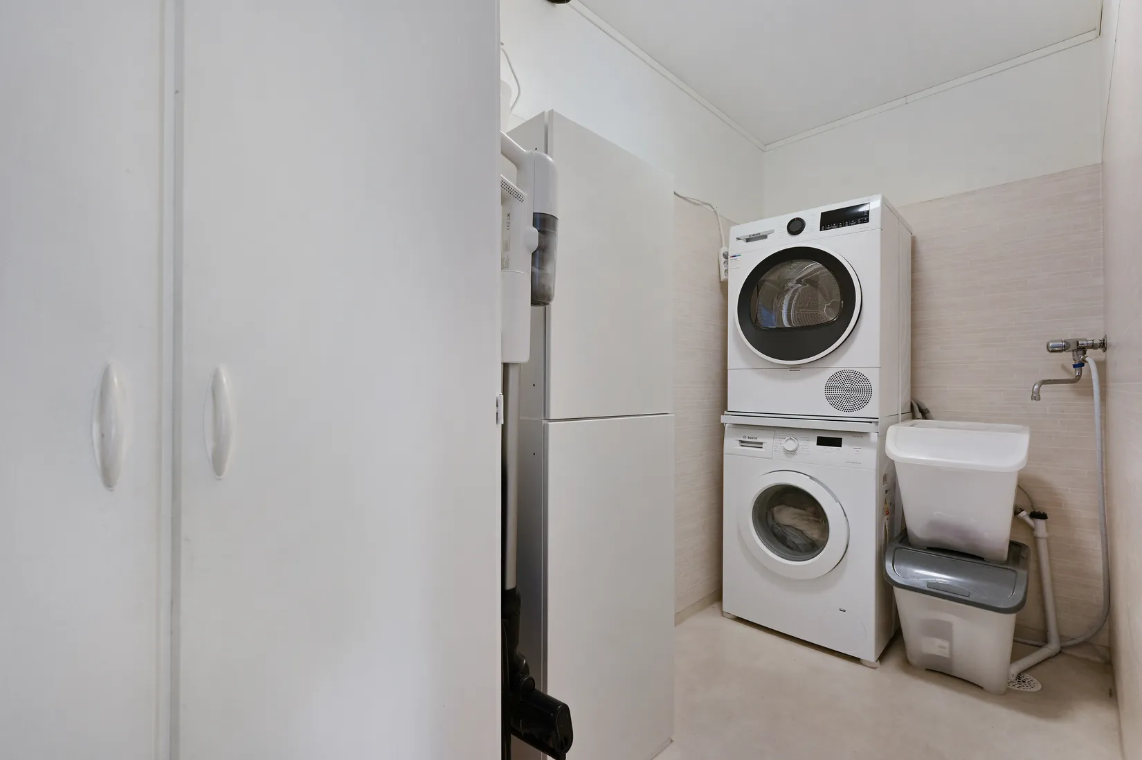 Villa, Radhus, Blåeldsvägen 120, Skälby, Järfälla