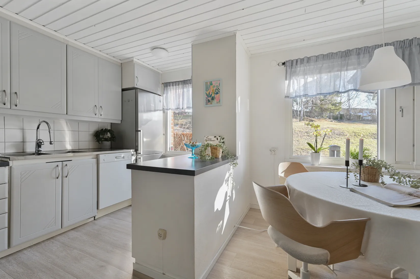 Villa, Radhus, Blåeldsvägen 120, Skälby, Järfälla