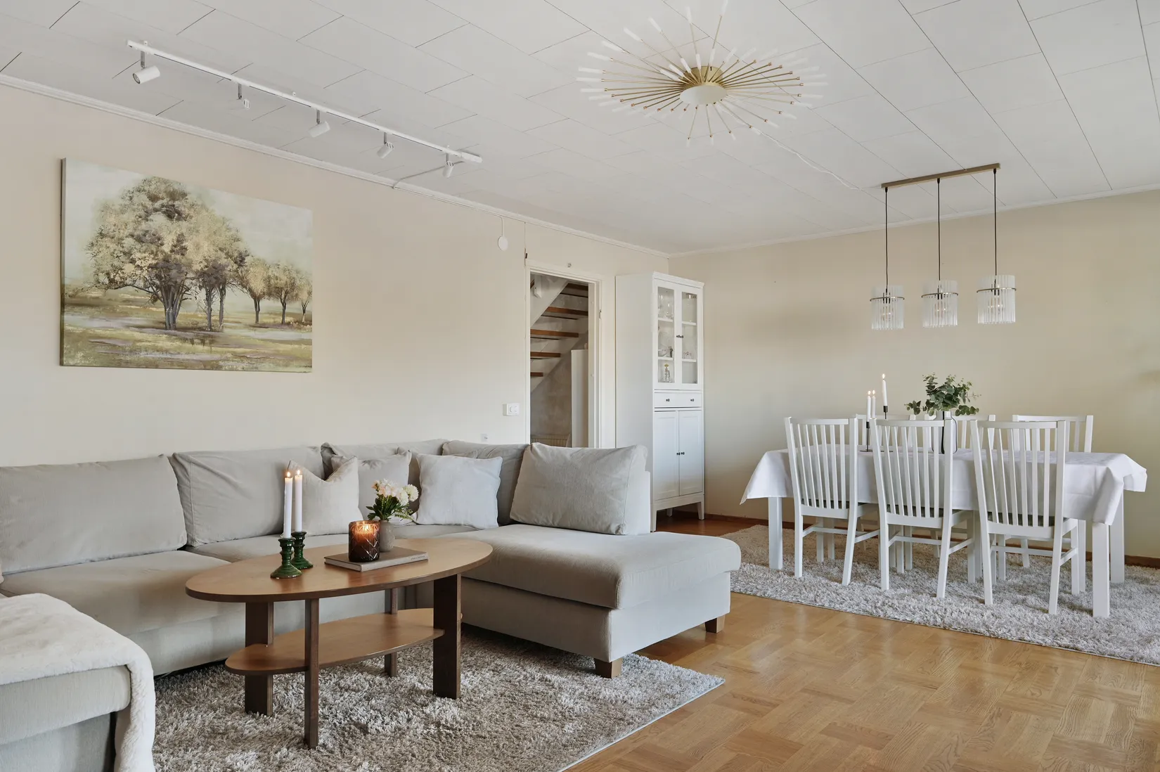 Villa, Radhus, Blåeldsvägen 120, Skälby, Järfälla