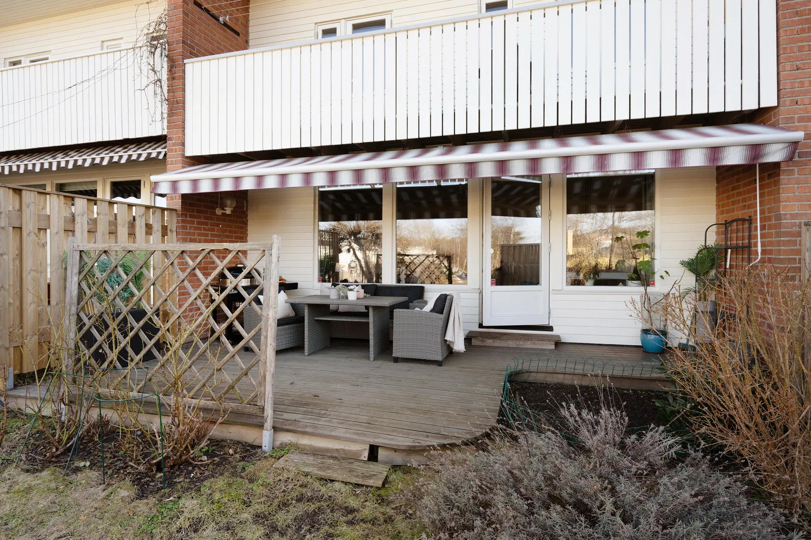 Villa, Radhus, Blåeldsvägen 120, Skälby, Järfälla