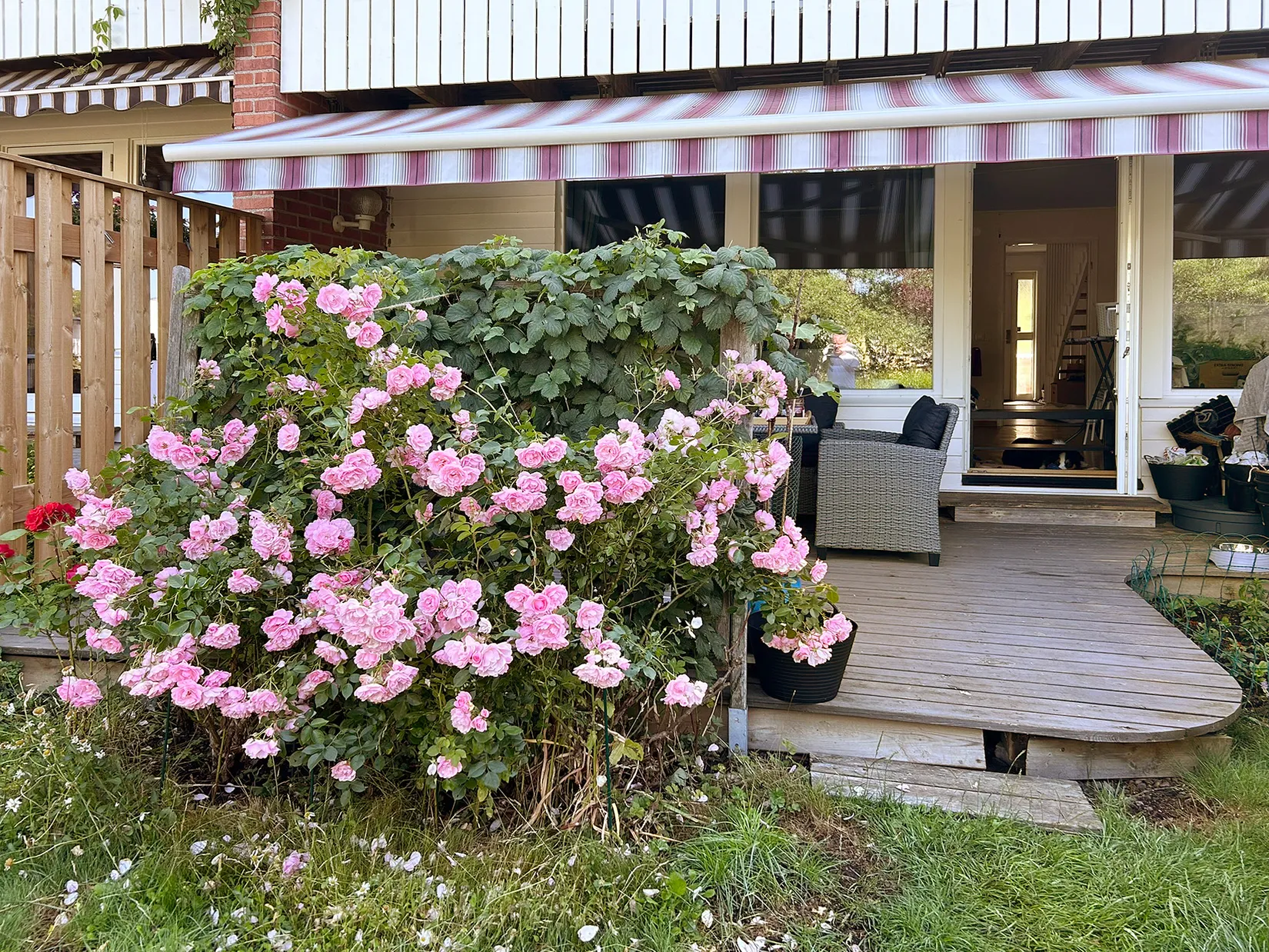 Villa, Radhus, Blåeldsvägen 120, Skälby, Järfälla