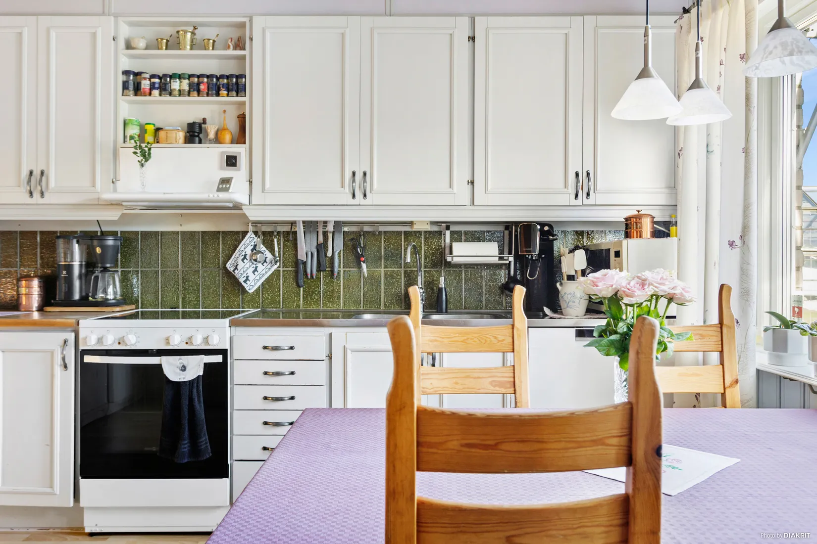 Villa, Lokes väg 3, Runnevål, Kil