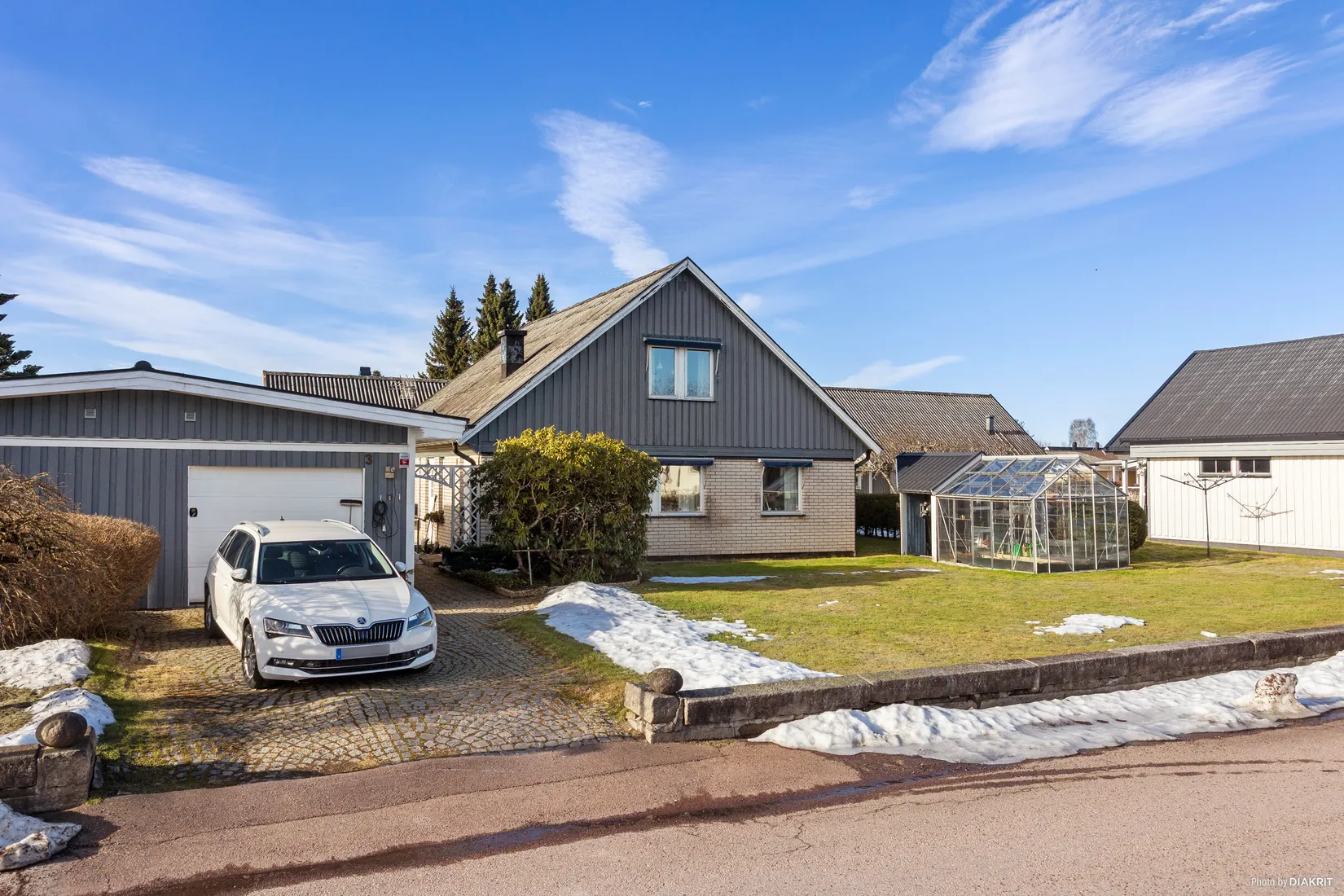 Villa, Lokes väg 3, Runnevål, Kil