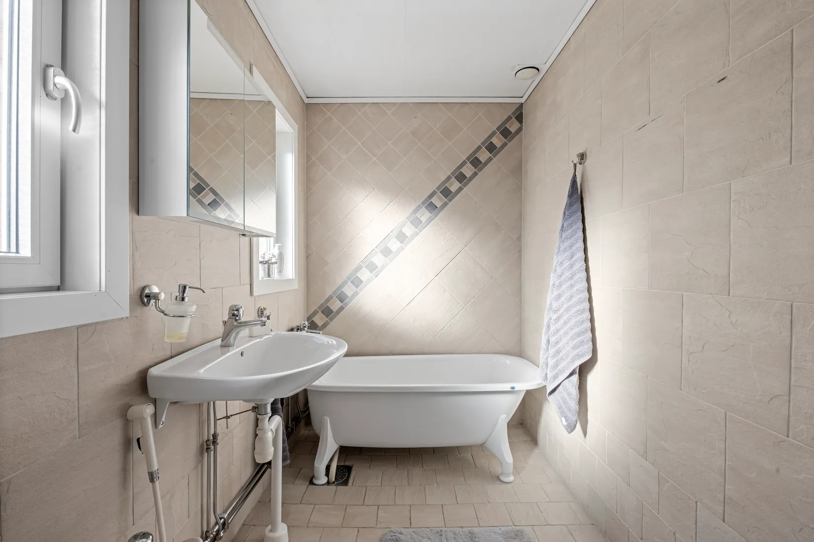 Villa, Snorrevägen 10, Gamla Uppsala, Uppsala