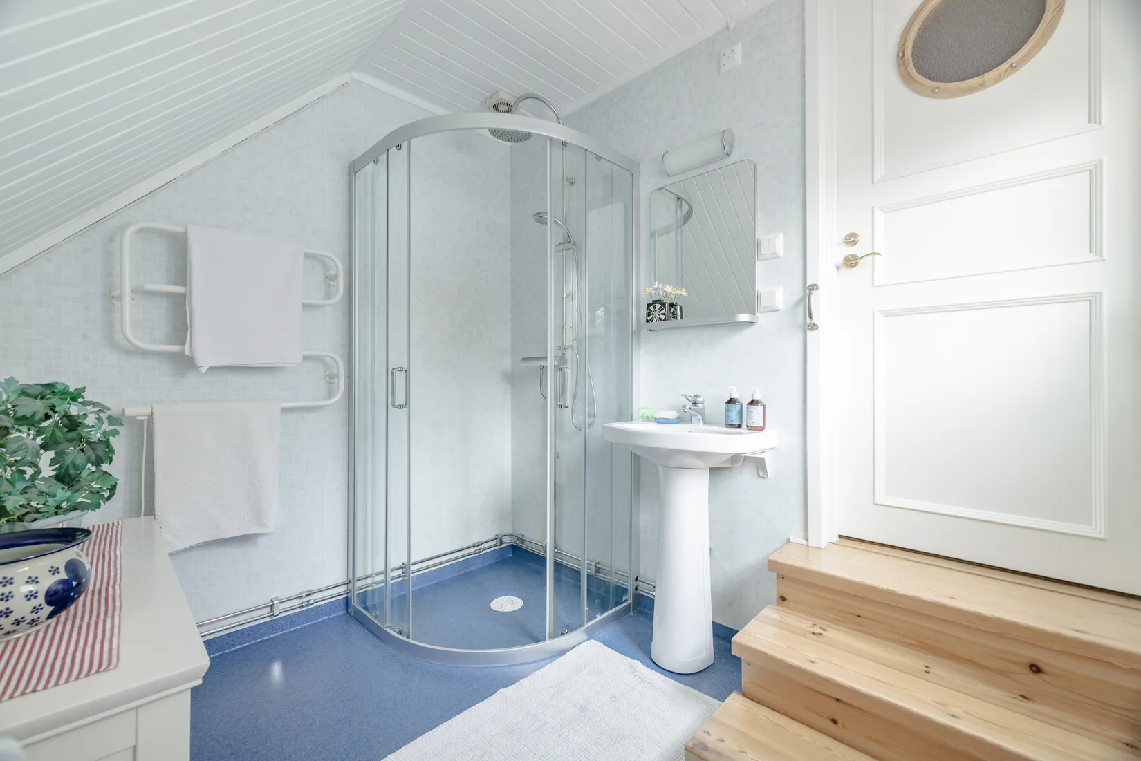 Villa, Fågelsångsvägen 9, Sommarro, Karlstad