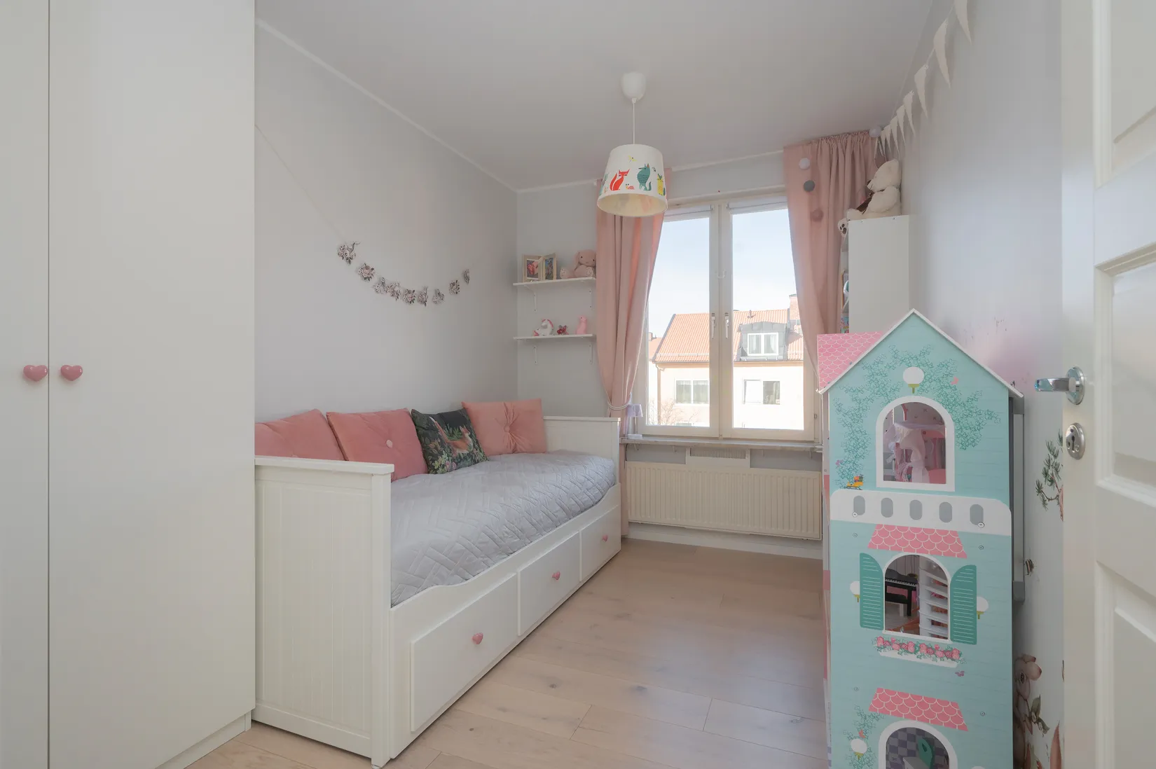 Bostadsrätt, Förrådsvägen 27, Centrala Huddinge, Huddinge