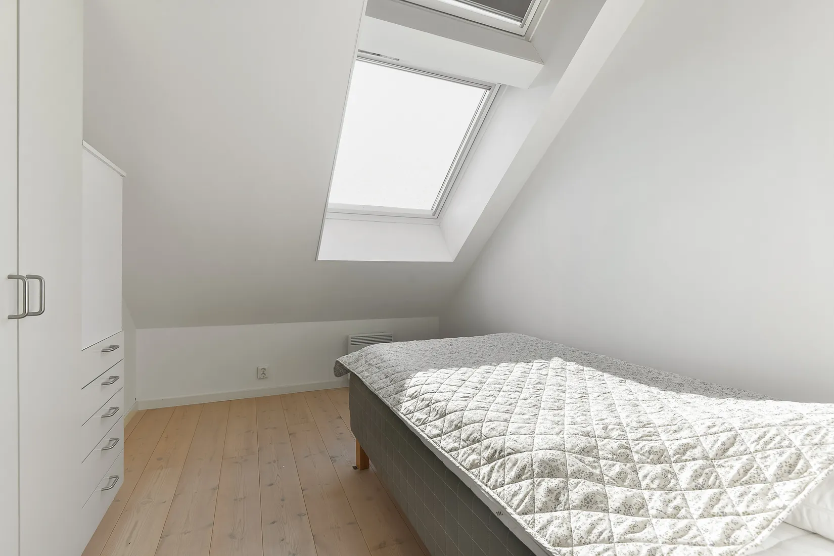 Bostadsrätt, Våradonisvägen 5E, Burgsvik samhälle, Gotland