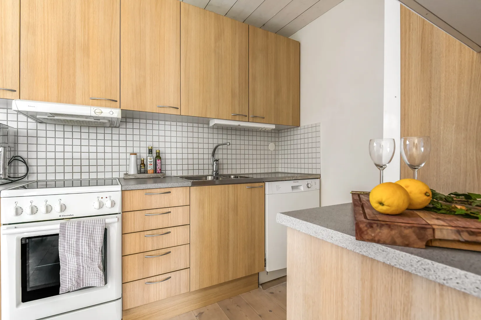 Bostadsrätt, Våradonisvägen 5E, Burgsvik samhälle, Gotland